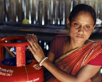 PM announces Rs 100 cut 0n LPG cylinder price on womens day